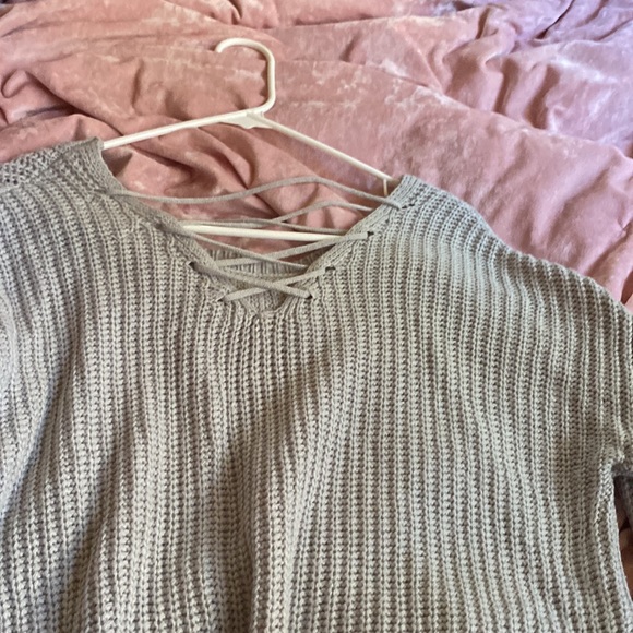 Grey sweater - Picture 2 of 2
